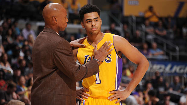 los-angeles-lakers-dangelo-russell-rookie-season-drama.jpg